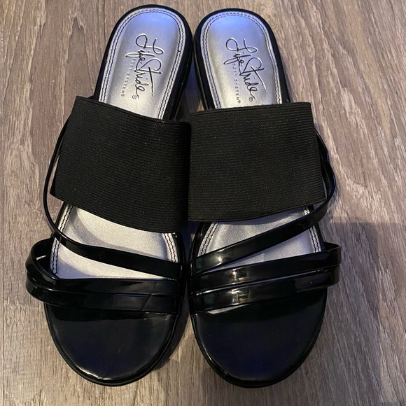 Life Stride Women's Blatant Slip on Sandal size 7.5M Black NWOT - Picture 1 of 6